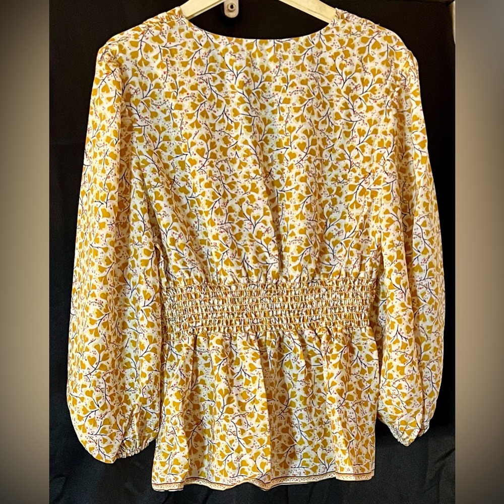 NWT Max Studio MUST HAVE! Fitted to accentuate curves, and very flattering. - Picture 2 of 9